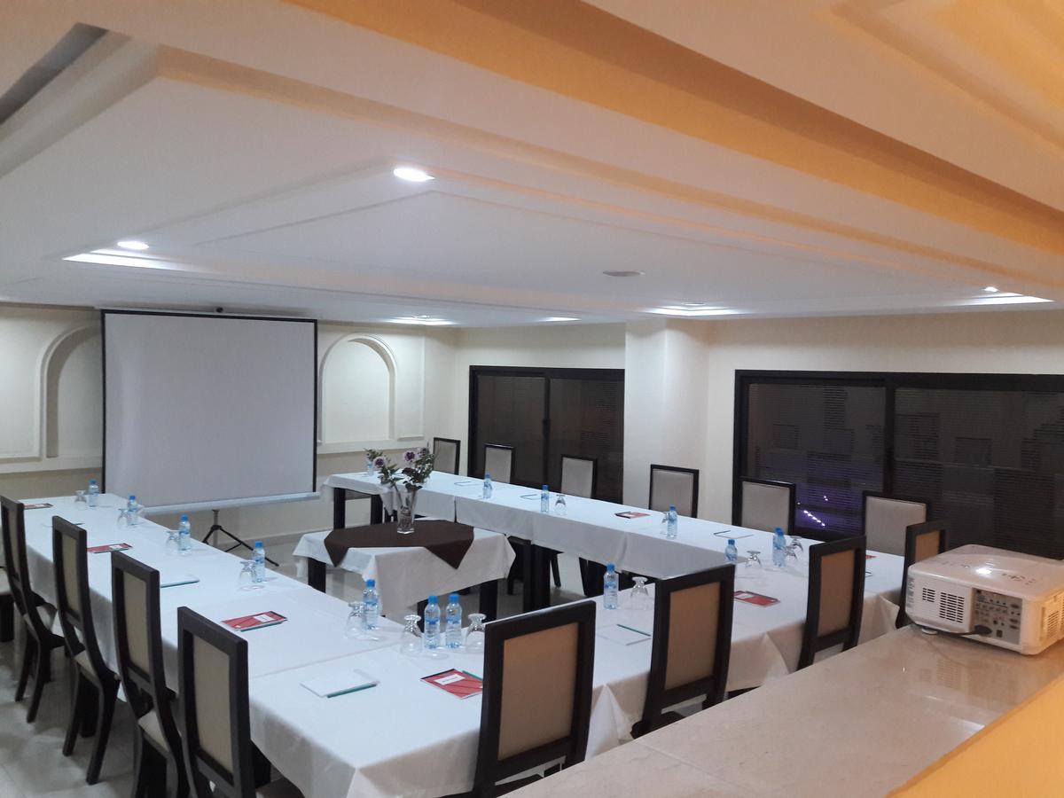 Hotel Al Akhawayn Uchda  Exterior foto