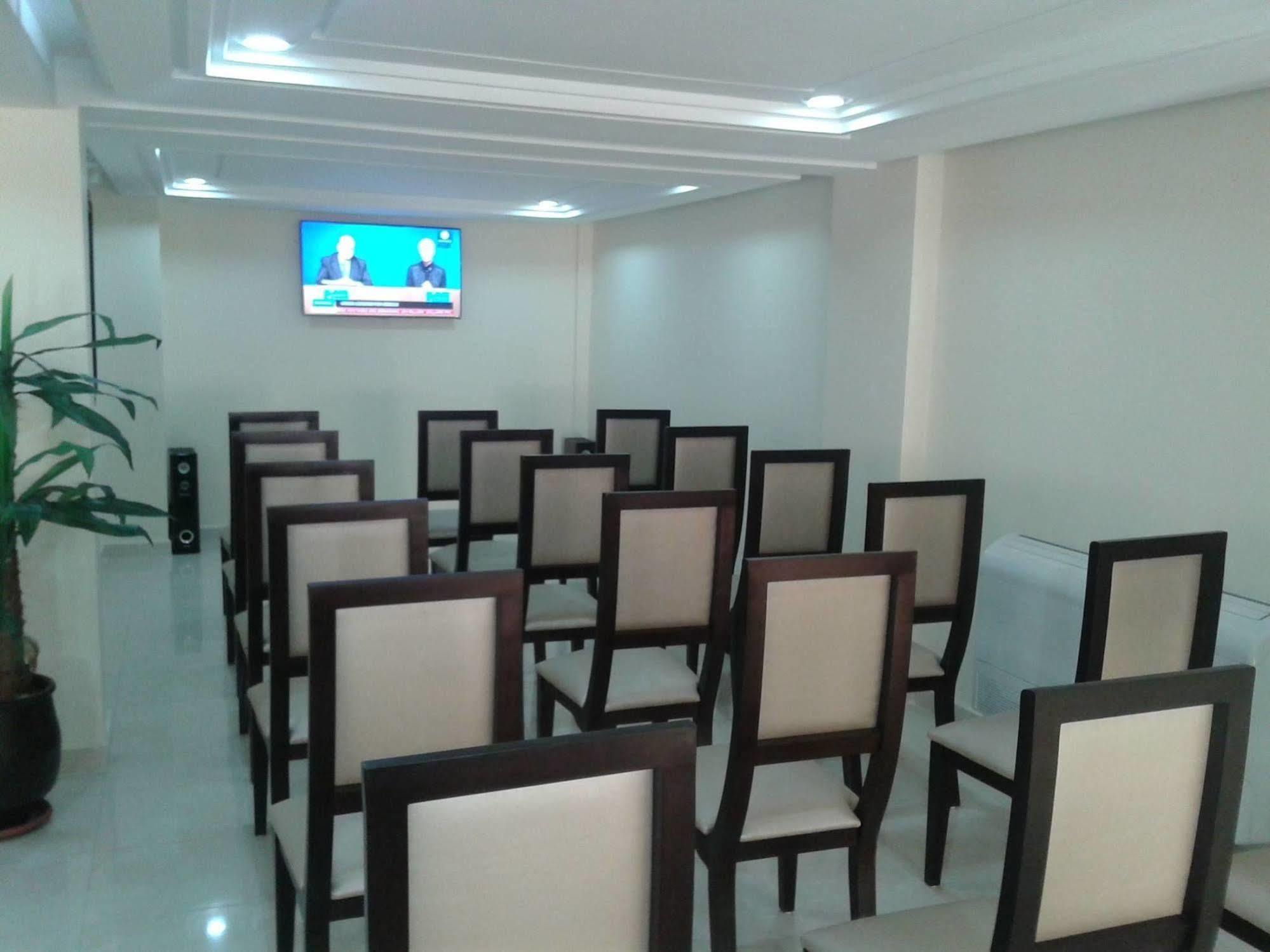 Hotel Al Akhawayn Uchda  Exterior foto
