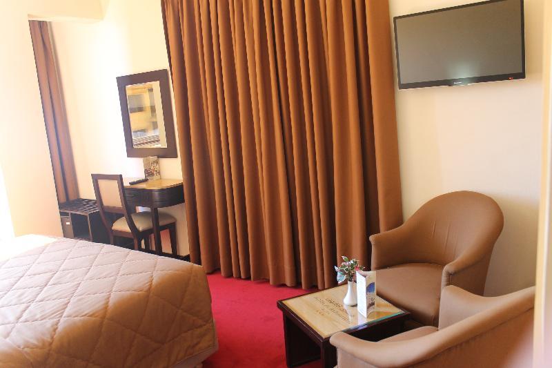 Hotel Al Akhawayn Uchda  Exterior foto